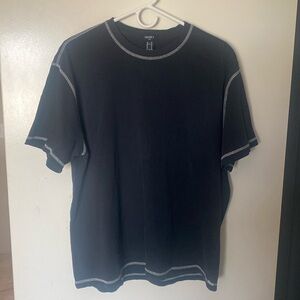 Medium black tee